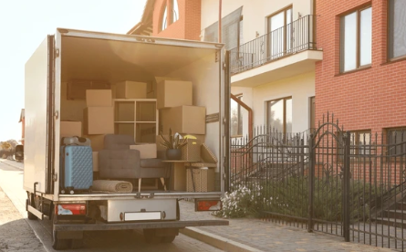 الأثاث والنقل