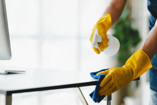 تنظيف المكاتب